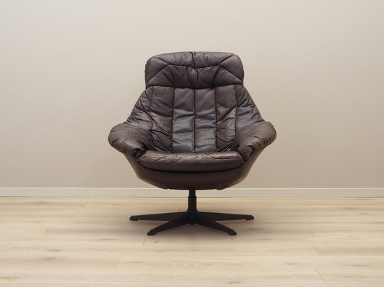 Image 1 of Fauteuil pivotant en cuir, Design danois, 1960S, Designer : H.W. Klein, Manufacture : Bramin