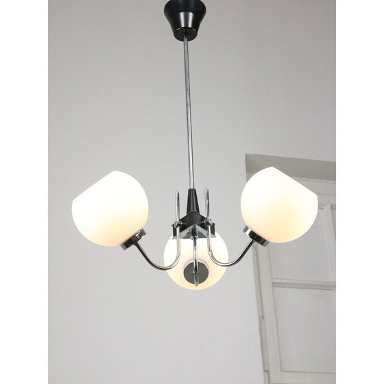 Image 1 of Lustre vintage en chrome et opaline, Italie 1970