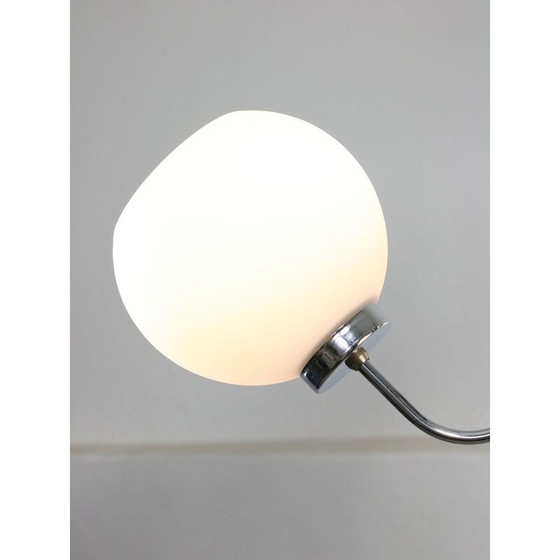 Image 1 of Lustre vintage en chrome et opaline, Italie 1970