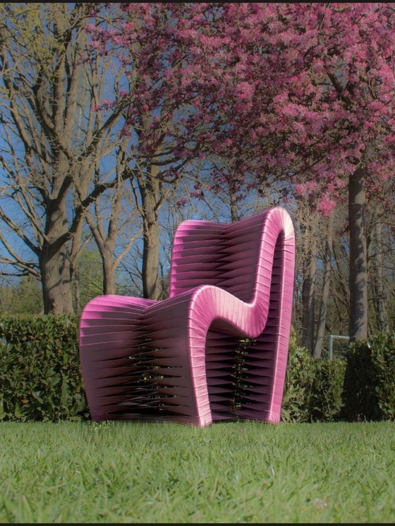 Image 1 of Sculpture Chaise "The Hunger Games" Couleur Or