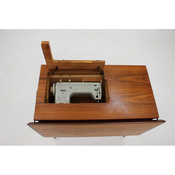 Image 1 of Table de couture vintage en teck avec machine à coudre intégrée, Danemark années 1960