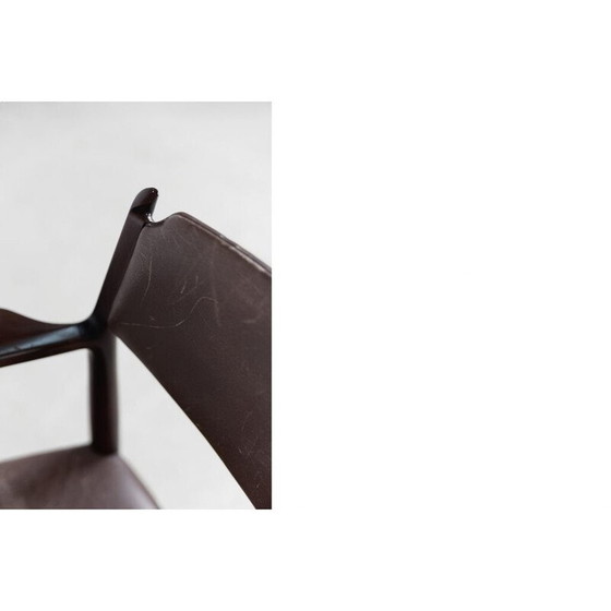 Image 1 of Fauteuil de direction vintage en bois massif et cuir marron par Arne Vodder, Danemark 1960