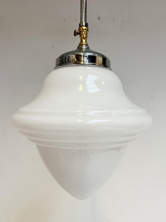 Image 1 of Plafonnier Art Déco en verre opale des années 60