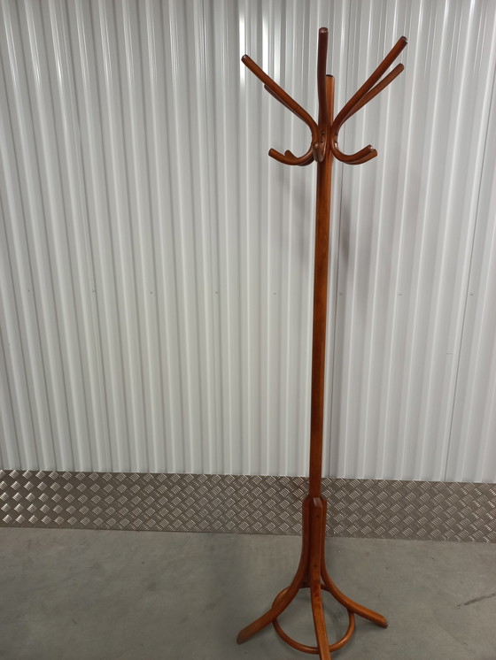 Image 1 of Porte-manteau vertical en bois