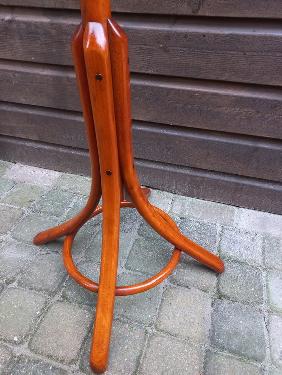 Image 1 of Porte-manteau vertical en bois