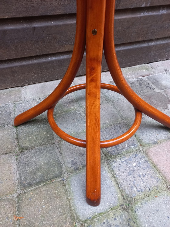 Image 1 of Porte-manteau vertical en bois