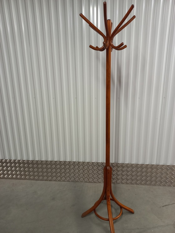 Image 1 of Porte-manteau vertical en bois