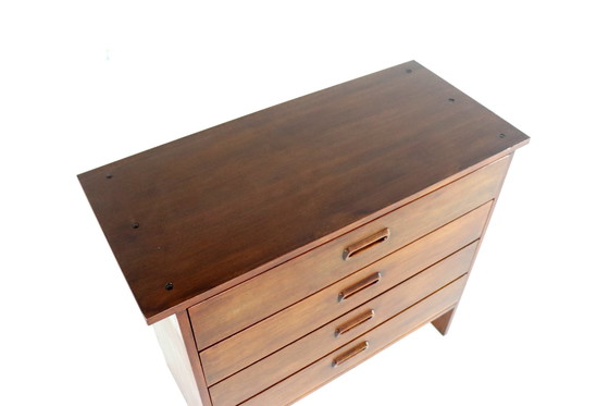 Image 1 of Commode vintage