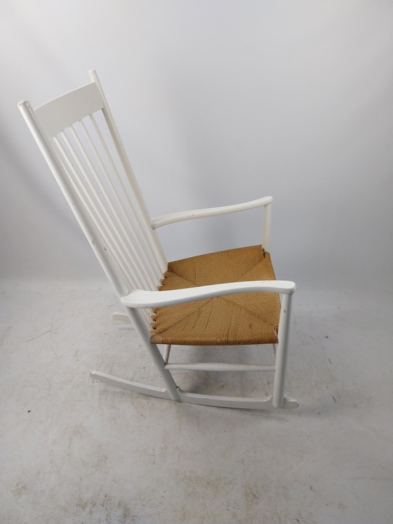 Image 1 of 1 X Fauteuil à bascule Hans Wegner blanc J-16 Frederica D B 1960'S