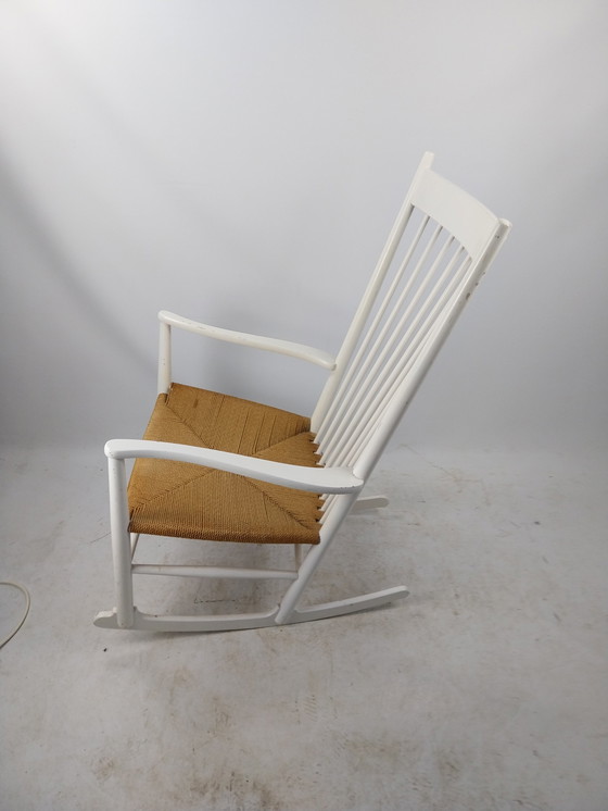 Image 1 of 1 X Fauteuil à bascule Hans Wegner blanc J-16 Frederica D B 1960'S