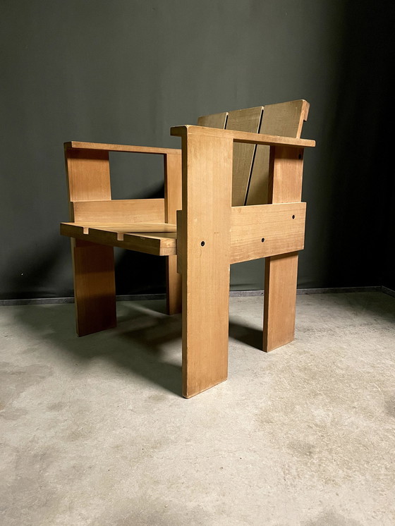 Image 1 of Paire de chaises à accoudoirs en cagette de Gerrit Rietveld pour Cassina, 1980S
