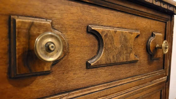 Image 1 of Armoire classique en bois