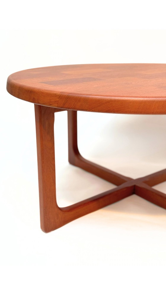 Image 1 of Table basse en teck massif Niels Bach