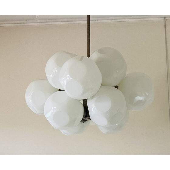 Image 1 of Lustre vintage en verre opale, 1960