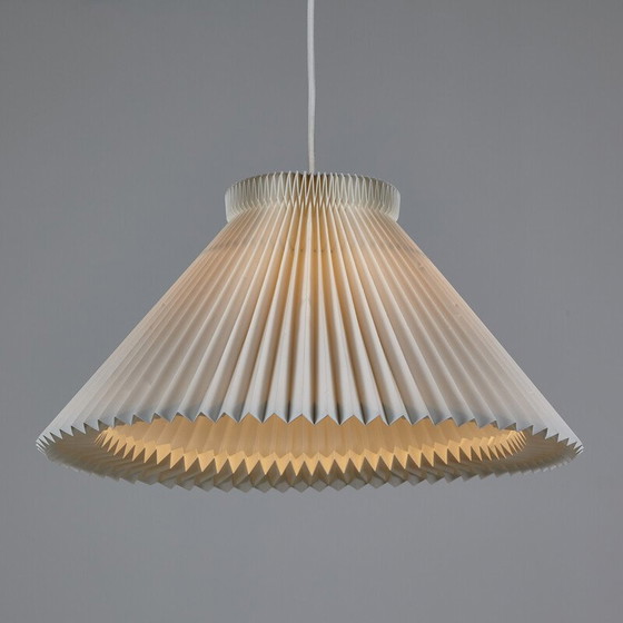Image 1 of Lampe suspendue vintage modèle 1-27 en feuille de plastique par Tage Klint pour Le Klint, 1940