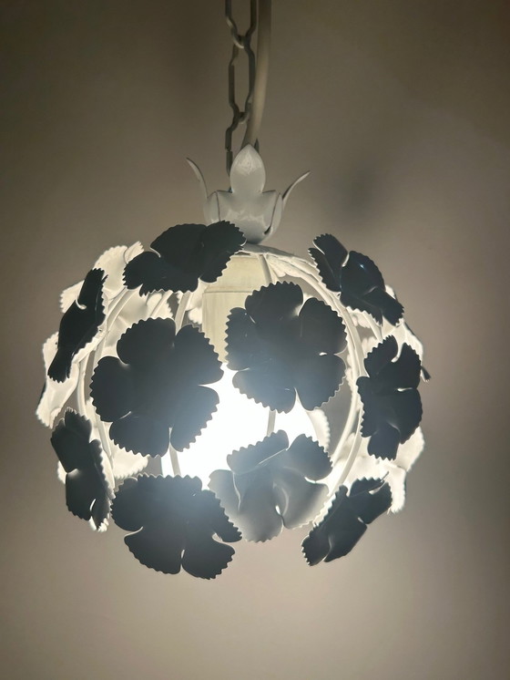 Image 1 of Lustre Boule De Fleurs En Métal 