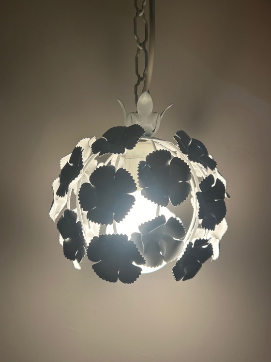 Image 1 of Lustre Boule De Fleurs En Métal 