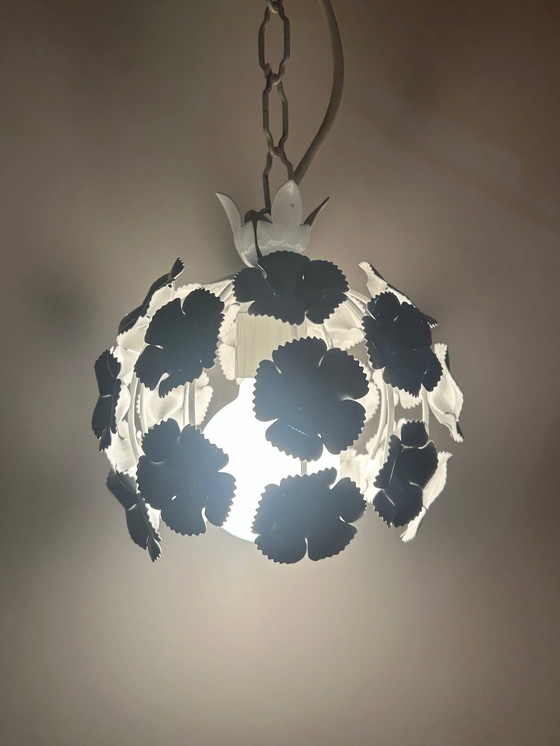 Image 1 of Lustre Boule De Fleurs En Métal 