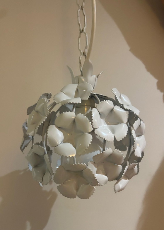 Image 1 of Lustre Boule De Fleurs En Métal 