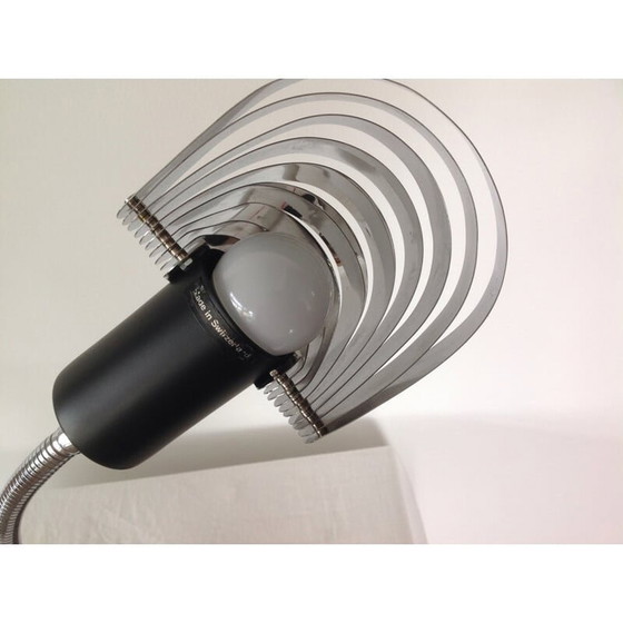 Image 1 of Lampe vintage en acier argenté et flexible avec abat-jour en forme de lame, Suisse 1970