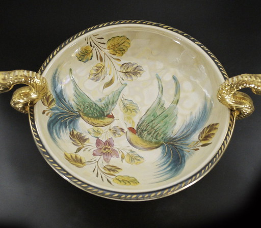 Grande Coupe Montée En Céramique À Décor Émaillé Et Irisé D'Oiseaux Et Floral