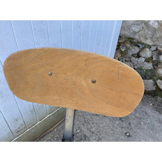 Image 1 of Chaise F pivotante industrielle en bois et métal, 1950