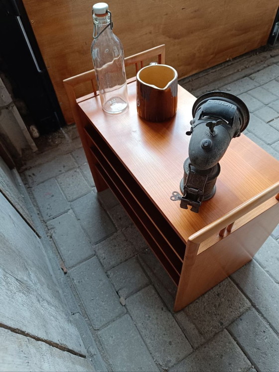 Image 1 of Porte-revues / Table d'appoint Mid-Century Modern