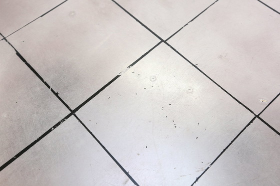 Image 1 of Table basse Tripot française de l'ère spatiale, 1980S