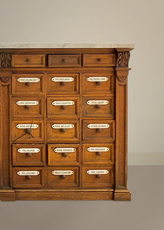 Image 1 of Cabinet d'apothicaire