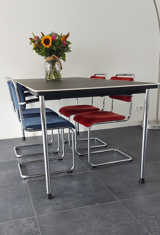 Gebr. van der Stroom Originaux hollandais modèle gispen 201 chaises et 515 tables