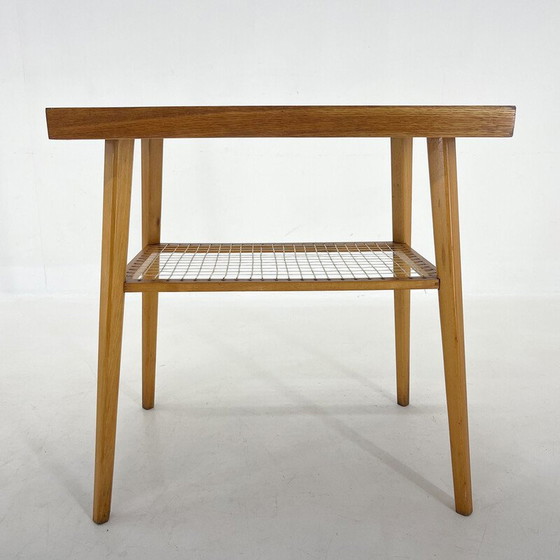Image 1 of Table d'appoint vintage en bois, Tchécoslovaquie années 1960