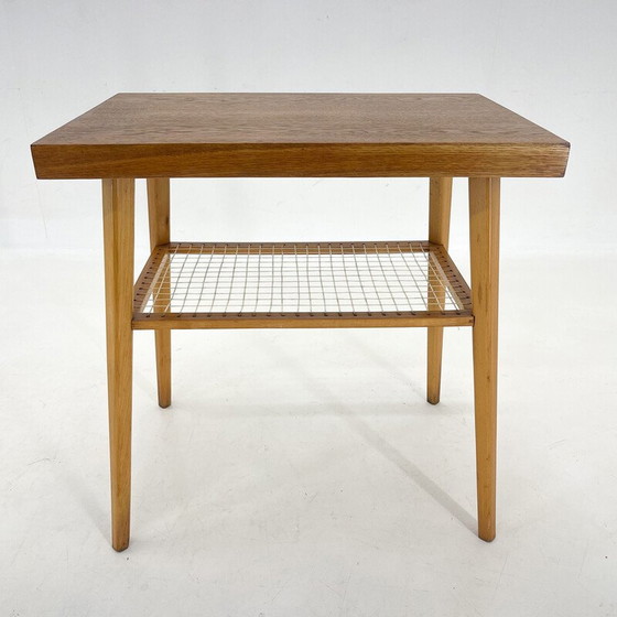 Image 1 of Table d'appoint vintage en bois, Tchécoslovaquie années 1960