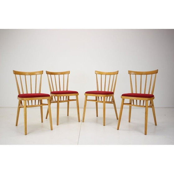 Image 1 of Ensemble de 4 chaises de salle à manger vintage en bois et tissu par Tatra Pravenec, Tchécoslovaquie 1970
