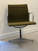 Chaise pivotante Eames Herman Miller