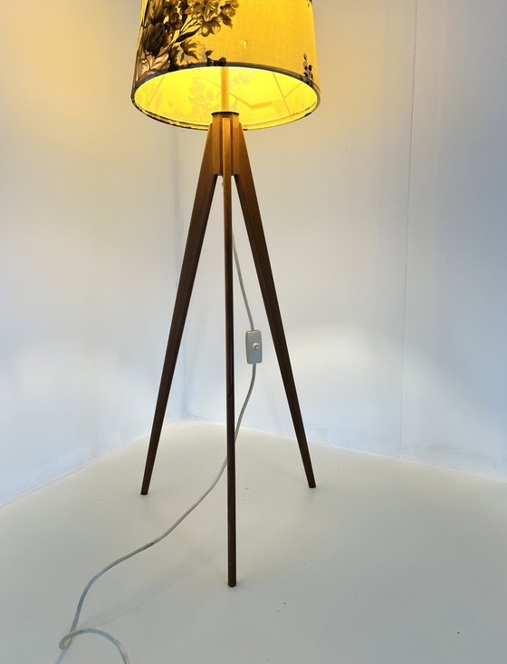 Image 1 of Lampadaire tripode en teck '60