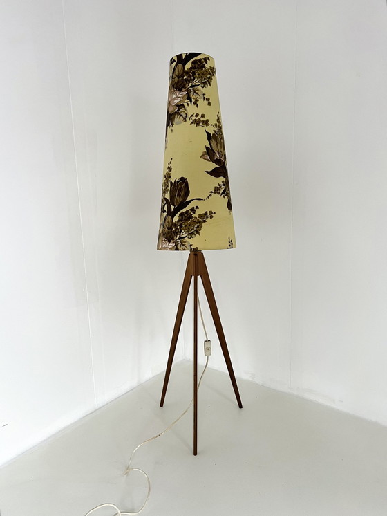 Image 1 of Lampadaire tripode en teck '60