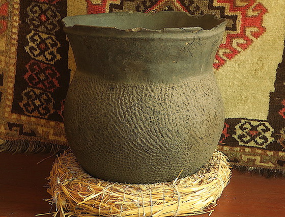 Image 1 of Pot de stockage ancien en faïence, Sénégal 19ème siècle