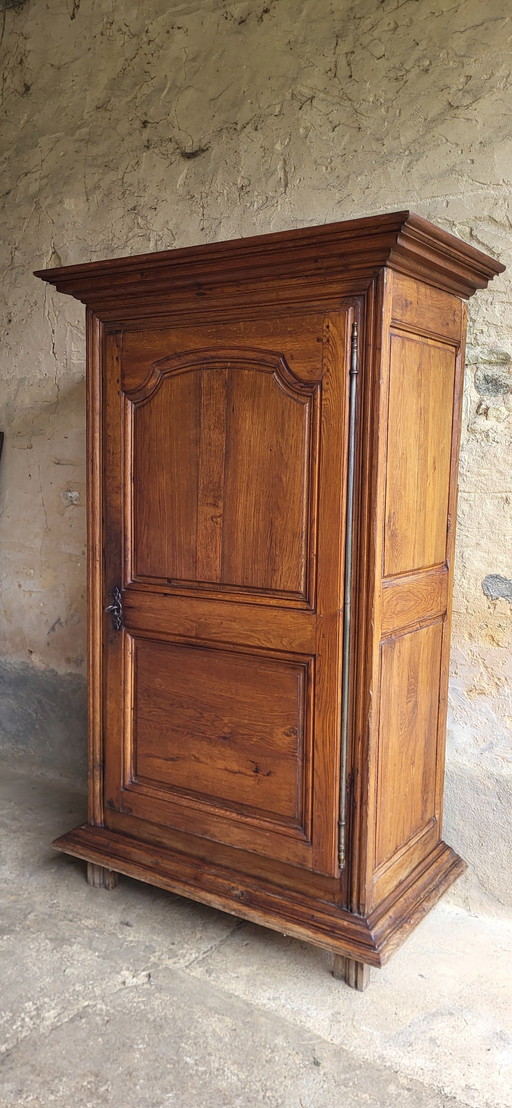 Armoire / Bonnetière Louis Xiii En Chêne / Xviiième