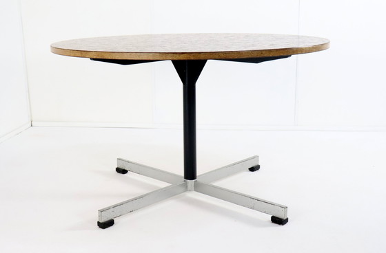 Image 1 of Table de salle à manger ronde avec plateau en cuivre 'Driebergen' Vintage