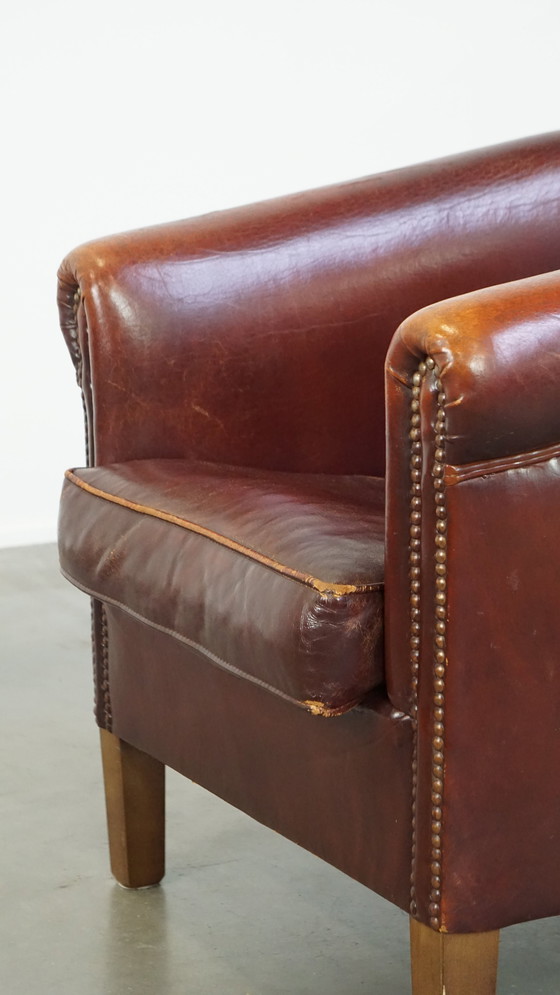 Image 1 of Fauteuil club en peau de mouton couleur cognac