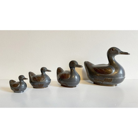 Image 1 of Ensemble de 4 boîtes à canards vintage en étain et en laiton, Hong Kong