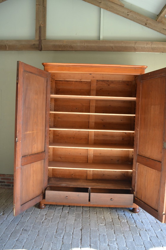 Image 1 of Armoire en bois de cerisier