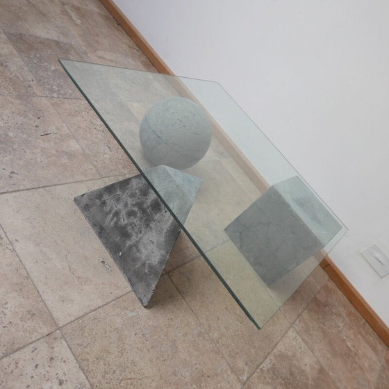 Image 1 of Table basse vintage en béton, Italie 1980