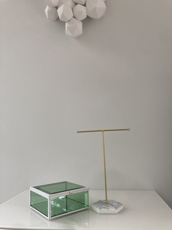 Image 1 of Coffret à bijoux et porte-chaînes