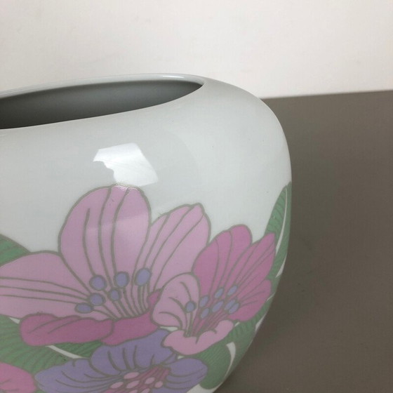 Image 1 of Vase en porcelaine Rosemonde Nairac pour Rosenthal Allemagne 1970