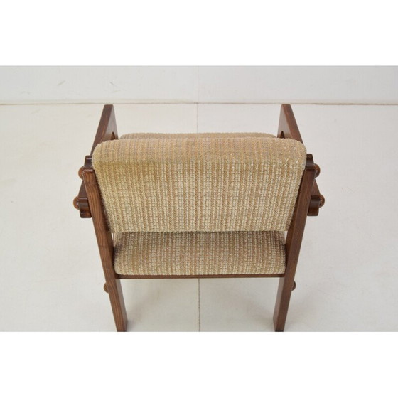Image 1 of Fauteuil en bois et tissu du milieu du siècle, Tchécoslovaquie années 1960