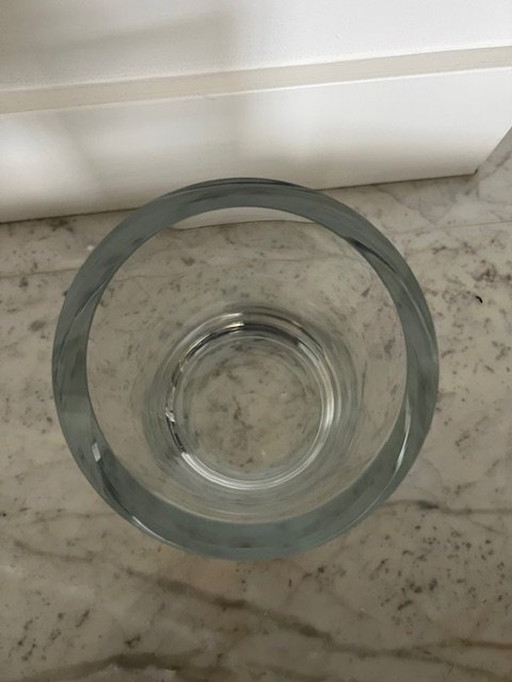 Vase cylindrique en verre épais transparent