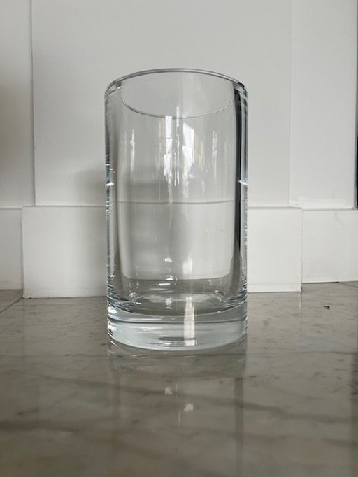 Vase cylindrique en verre épais transparent