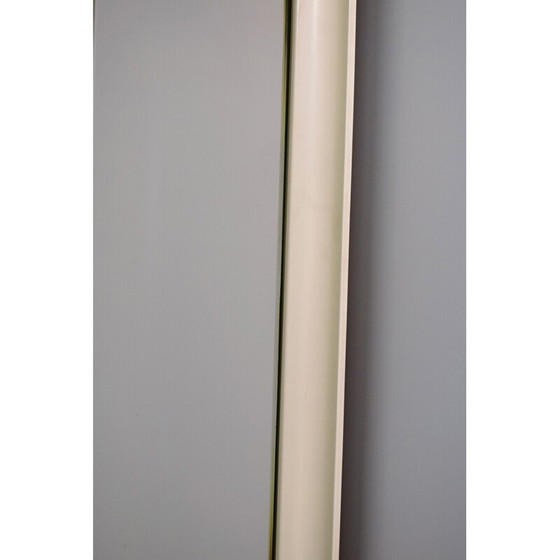 Image 1 of Miroir ovale vintage en bois laqué blanc, 1960