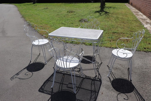 Salon de jardin avec table et fauteuils en fer